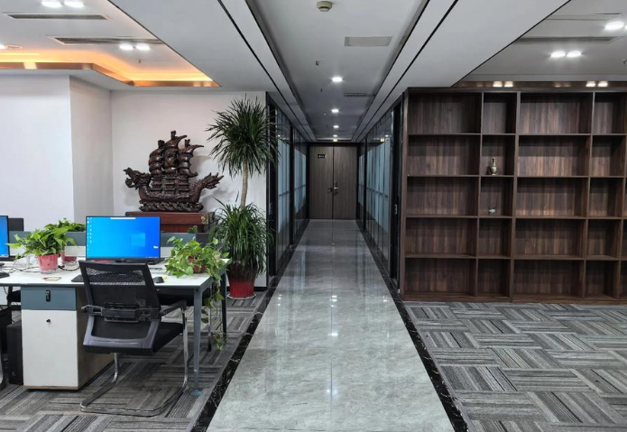 企业网站与小程序定制开发技术选型及成本对比分析
